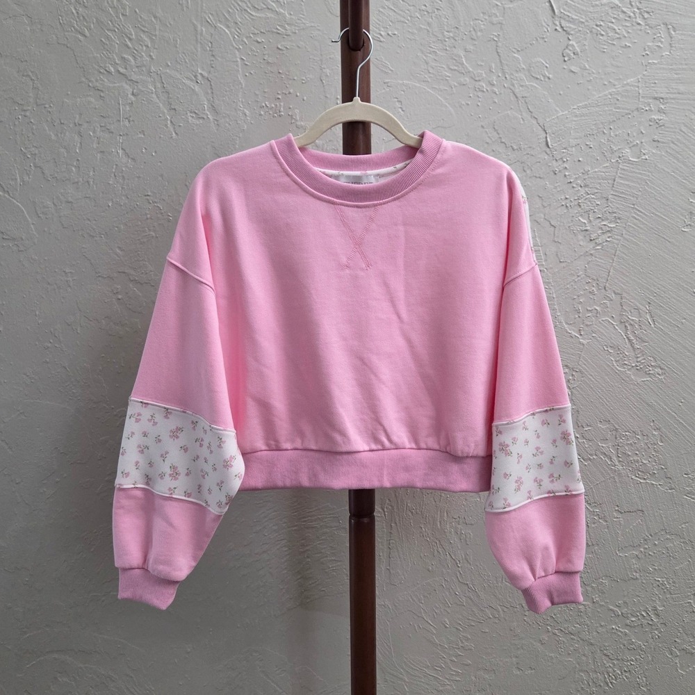T189. Pink Floral Colorblock Cropped Crewneck Sweatshirt
